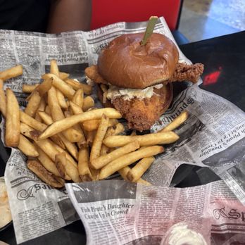 On Thyme Restaurant - Fish sandwich - Seafood Near Me - Wilmington, North Carolina