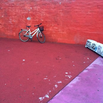 Superkilen - A bit of the red/pink part. - Skate Parks Near Me - København N, 84