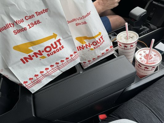 In-N-Out Burger by null