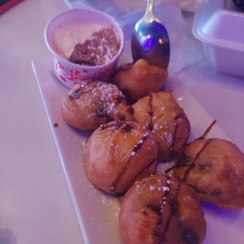 Top Mix Bar & Kitchen - Fried oreos - Cocktail Bars Near Me - Boston, Massachusetts