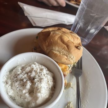 J's Pub & Grill - American Near Me - Reedsburg, Wisconsin J's Pub & Grill - American Near Me - Reedsburg, Wisconsin