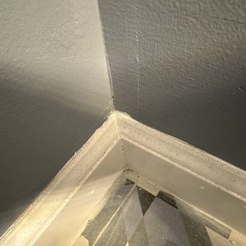 VKB Kitchen & Bath - Wall crack not patched, corner not painted - General Contractors Near Me - Columbia, Maryland VKB Kitchen & Bath - Wall crack not patched, corner not painted - General Contractors Near Me - Columbia, Maryland