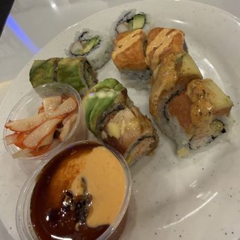 Kingdom Buffet - My Sushi plate - Buffets Near Me - Newington, Connecticut Kingdom Buffet - My Sushi plate - Buffets Near Me - Newington, Connecticut