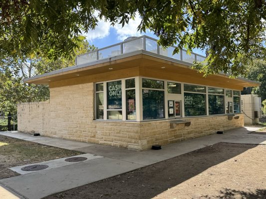 Barton springs by null