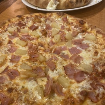 NYPD Pizza - Hiawaiian pie and calzone - Pizza Near Me - Orlando, Florida