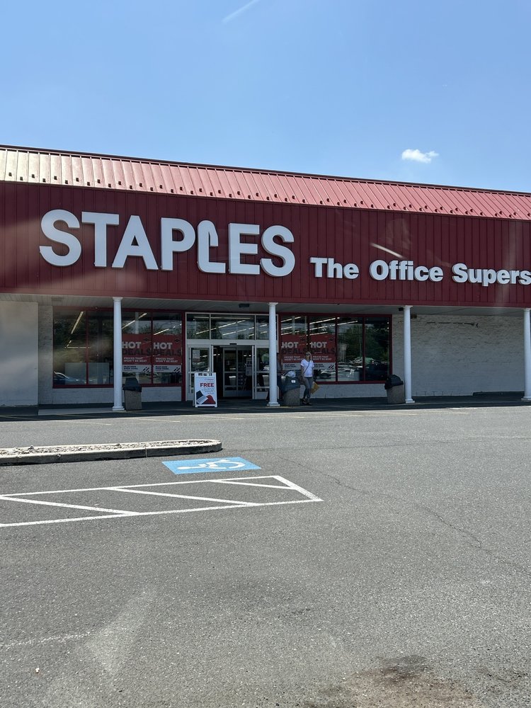 STAPLES Updated July 2024 11 Photos & 17 Reviews 17 Reaville Ave