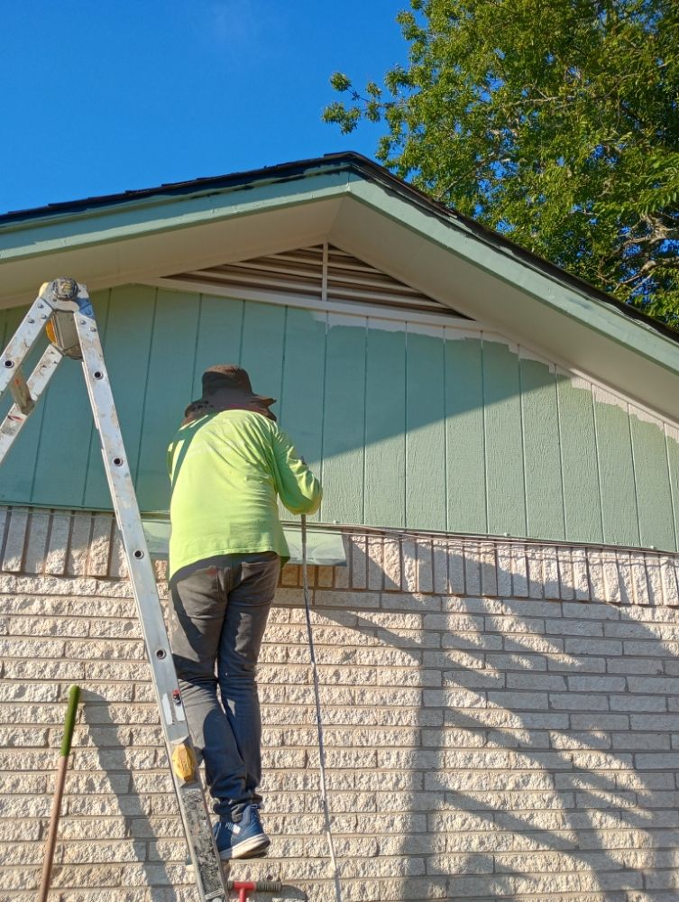 Slide of Rubén Landscaping & Construction