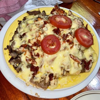 La Parrilla - Nachos (3 types of meat) - Mexican Near Me - Cancún, ROO La Parrilla - Nachos (3 types of meat) - Mexican Near Me - Cancún, ROO