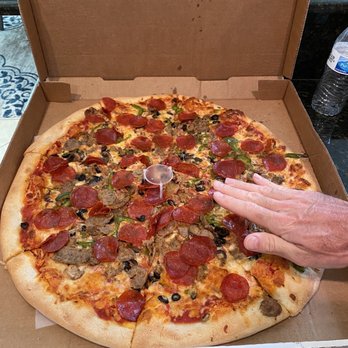Mr. Delicious Pizza - 20" Supreme Pizza was huge and delicious - Pizza Near Me - Rockledge, Florida