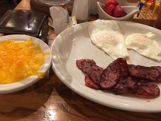 Cracker Barrel Old Country Store by null