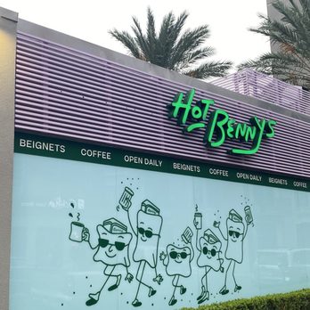 Hot Bennys - Outside the establishment - Desserts Near Me - New Orleans, Louisiana