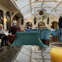 Maids Head Hotel - Wine Press for breakfast