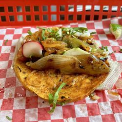 LosCarnales TacosyMariscos
