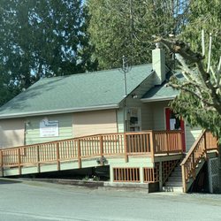 Mukilteo Montessori School - Outside school