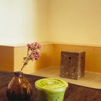 Kettl - Iced Suiteki Matcha with Oat milk. It was beyond amazing! - Coffee & Tea Near Me - Los Angeles, California