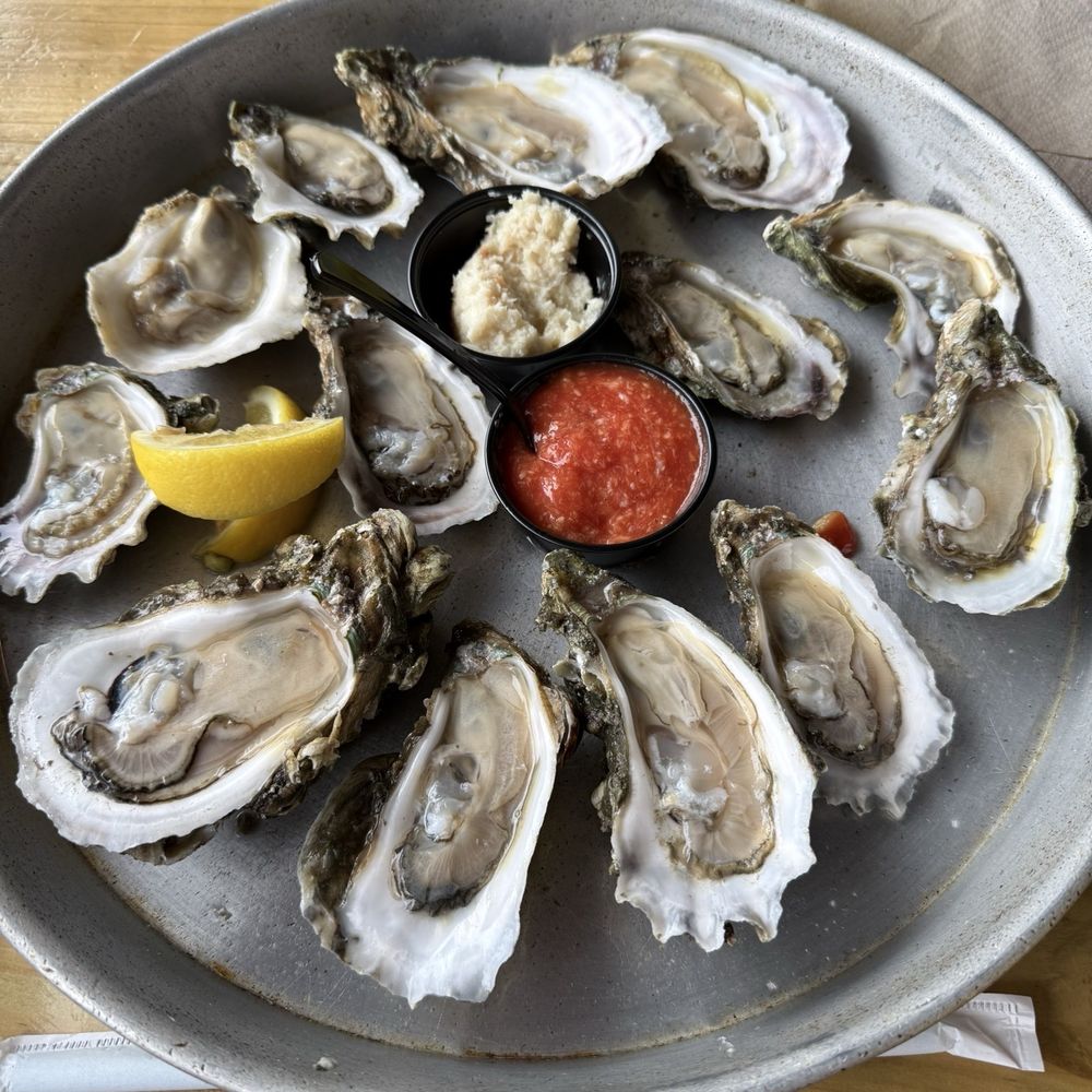 Hurricane Oyster Bar - Oysters!! Great prices at Happy Hour - Seafood Near Me - Grayton Beach, Florida Hurricane Oyster Bar - Oysters!! Great prices at Happy Hour - Seafood Near Me - Grayton Beach, Florida
