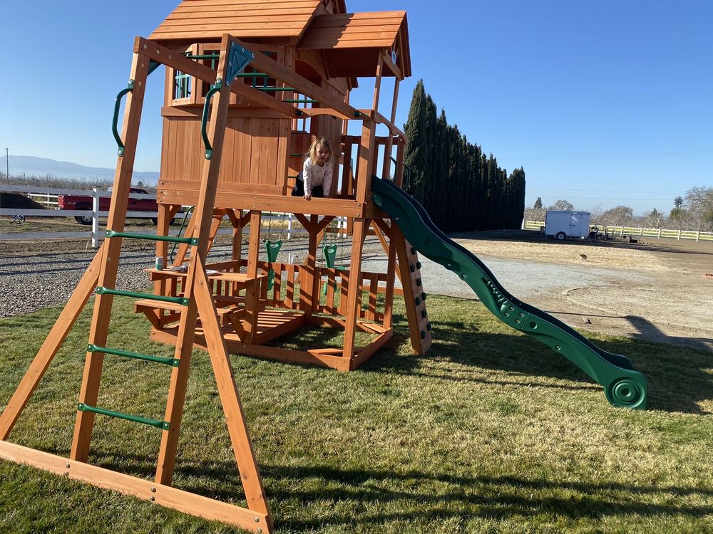 Slide of Bohbee’s Handyman Service