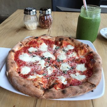 Space on Thirty Third - Fresh margarita pizza and the "green line" smoothie - Venues & Event Spaces Near Me - Chicago, Illinois Space on Thirty Third - Fresh margarita pizza and the "green line" smoothie - Venues & Event Spaces Near Me - Chicago, Illinois