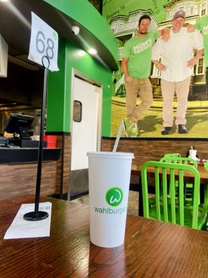 Wahlburgers by null