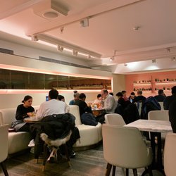 Harrod’s Dessert Bar - Indoor decor
