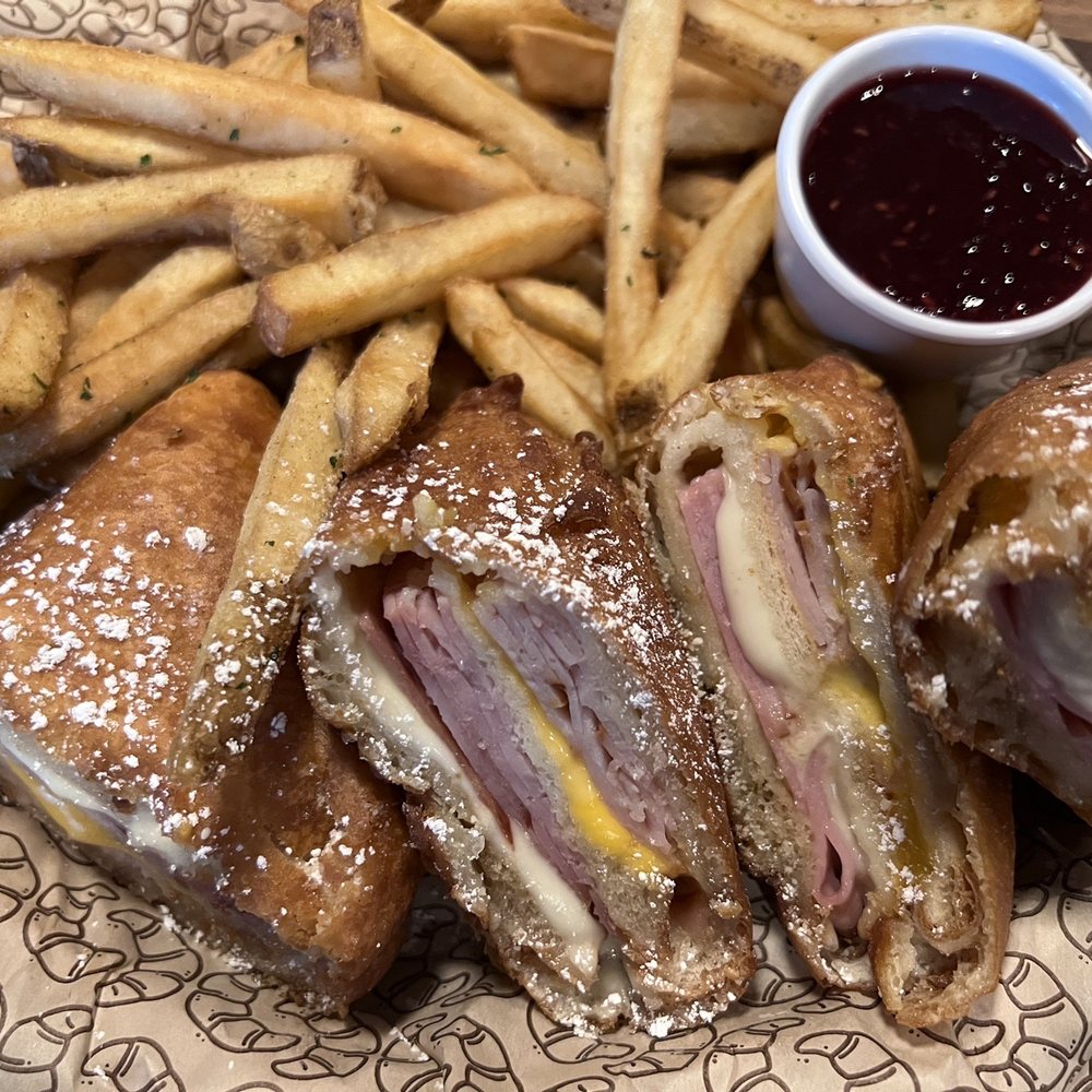 Cheddar's Scratch Kitchen - Monte Cristo - Comfort Food Near Me - Fort Worth, Texas