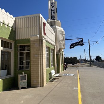 U Drop Inn - Landmarks & Historical Buildings Near Me - Shamrock, Texas