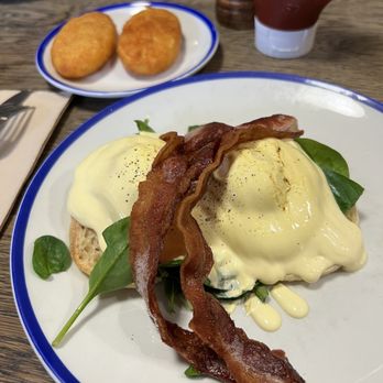 Cafe Giulia - Bacon Benedict with a side of hash browns - Coffee & Tea Near Me - Chippendale, NSW Cafe Giulia - Bacon Benedict with a side of hash browns - Coffee & Tea Near Me - Chippendale, NSW