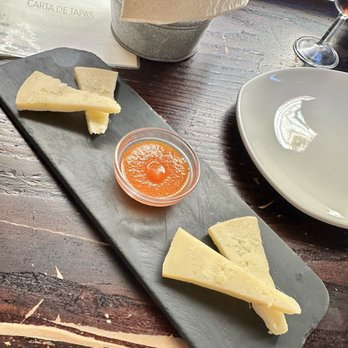 La Bartola - Queso Manchego - Tapas Bars Near Me - Seville, SE