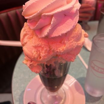 Corvette Diner - Root beer float. - Diners Near Me - San Diego, California Corvette Diner - Root beer float. - Diners Near Me - San Diego, California