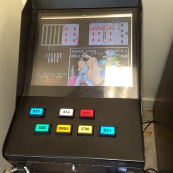 Durango Burger 2 - One of two "arcade" machines to entertain yourself with while you wait for the food to be ready. - Burgers Near Me - Inglewood, California Durango Burger 2 - One of two "arcade" machines to entertain yourself with while you wait for the food to be ready. - Burgers Near Me - Inglewood, California