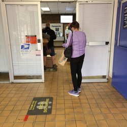 US Post Office - End of the day mail rush