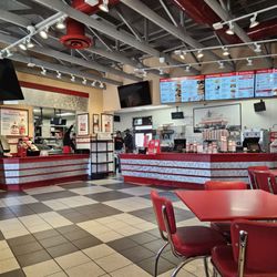 Freddy's Frozen Custard & Steakburgers - Order and pickup counters