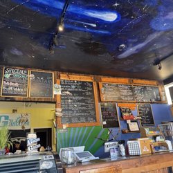 G's Juicebar - Menu and inside!