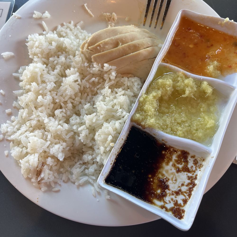 Savoy Kitchen - Hainan chicken (white meat) with rice & sauces - Asian Fusion Near Me - Alhambra, California Savoy Kitchen - Hainan chicken (white meat) with rice & sauces - Asian Fusion Near Me - Alhambra, California