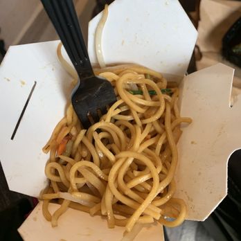 Happy Kitchen - Vegetable lo mein small - Chinese Near Me - Winthrop, Massachusetts