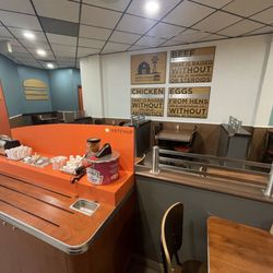 Condiments area