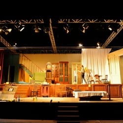 Raimundspiele Gutenstein - Der Aufbau des Bühnenbildes  der Raimundspiele 2016 in Gutenstein
