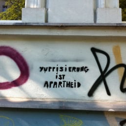 Graffito - Street Art Near Me - Berlin, BE