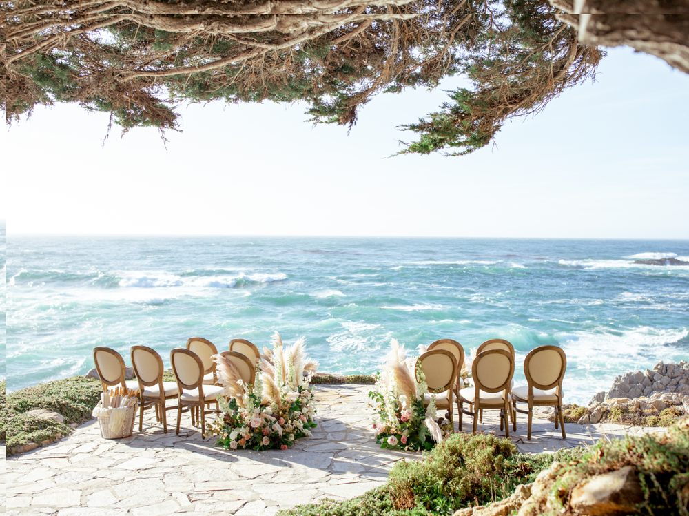 ADORNMENTS FLOWERS & FINERY Updated September 2024 14 Photos & 11