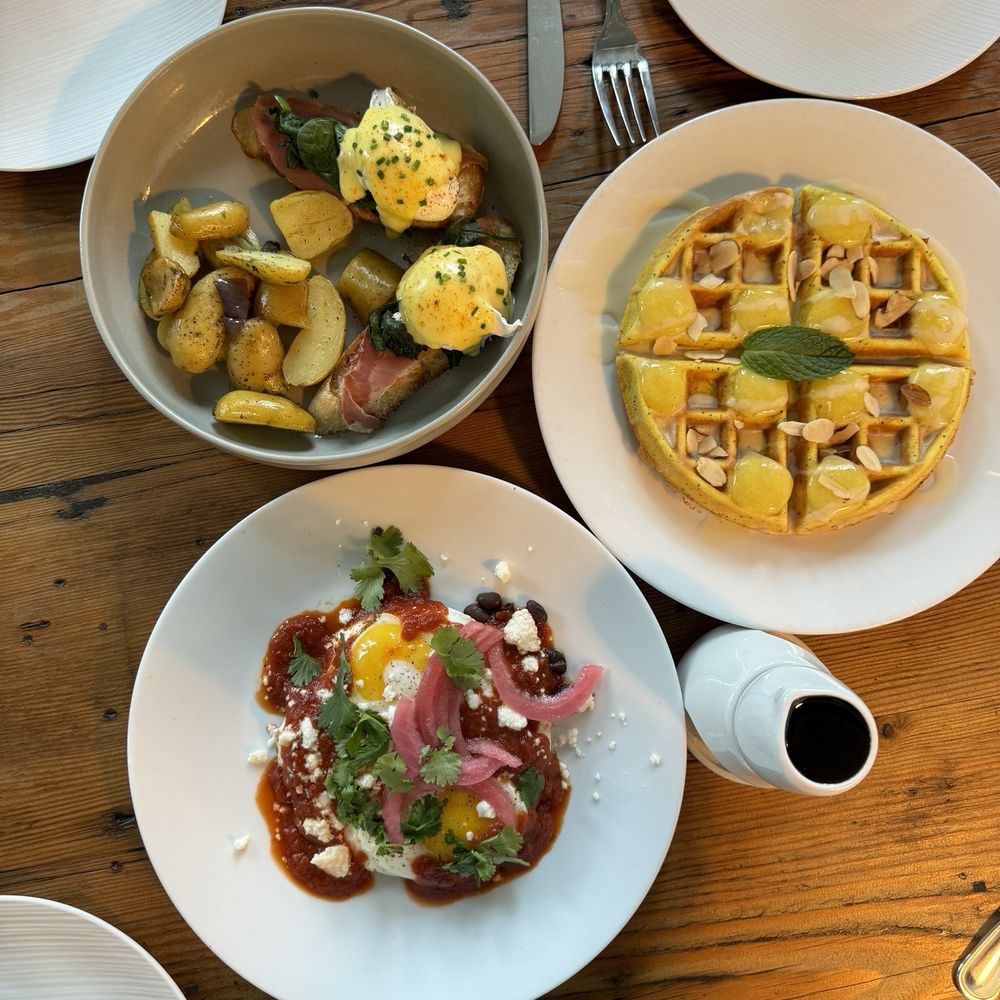 Element - Eggs Benedict's, Huevos Rancheros, and Lemon Ricotta waffle - New American Near Me - Sutter Creek, California