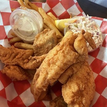 Yankee Lobster - Fish and Chips - Seafood Markets Near Me - Boston, Massachusetts