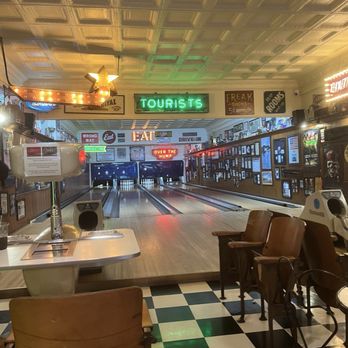 Ernie’s Tavern - Venues & Event Spaces Near Me - Bloomfield, Kentucky