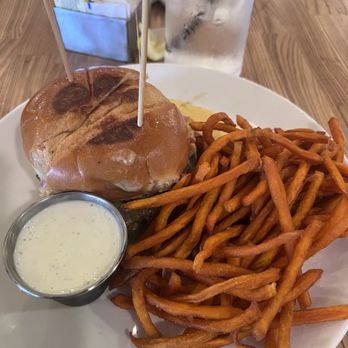 Burger Burger - Green chili queso smashburger & sweet potato fries - Burgers Near Me - Fredericksburg, Texas