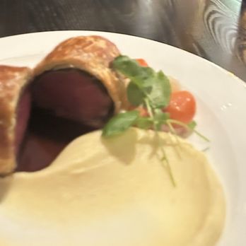 Gordon Ramsay Hell's Kitchen - Beef Wellington - Steakhouses Near Me - Stateline, Nevada Gordon Ramsay Hell's Kitchen - Beef Wellington - Steakhouses Near Me - Stateline, Nevada