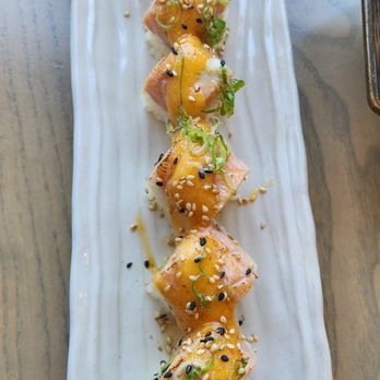 Akami Sushi - Incredible roll - Sushi Bars Near Me - Arcadia, California