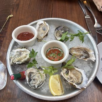 Barrel House Tavern - oysters - New American Near Me - Sausalito, California