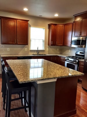 Wess' Home Improvement Logo