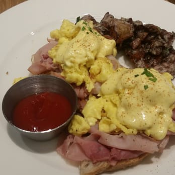 Earls Kitchen + Bar - Scrambled eggs, VA ham, sourdough toast, fried potatoes - New American Near Me - McLean, Virginia Earls Kitchen + Bar - Scrambled eggs, VA ham, sourdough toast, fried potatoes - New American Near Me - McLean, Virginia