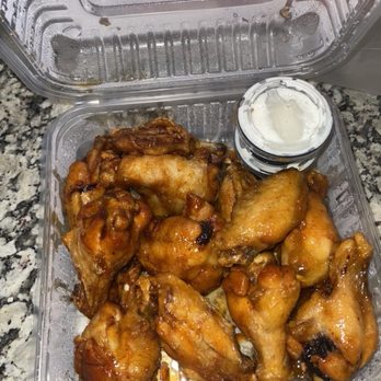 Chili's - Honey sriracha wings! So good! - Bars Near Me - Prosper, Texas Chili's - Honey sriracha wings! So good! - Bars Near Me - Prosper, Texas