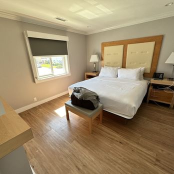 The Millwood - Bedroom - Hotels Near Me - Millbrae, California The Millwood - Bedroom - Hotels Near Me - Millbrae, California